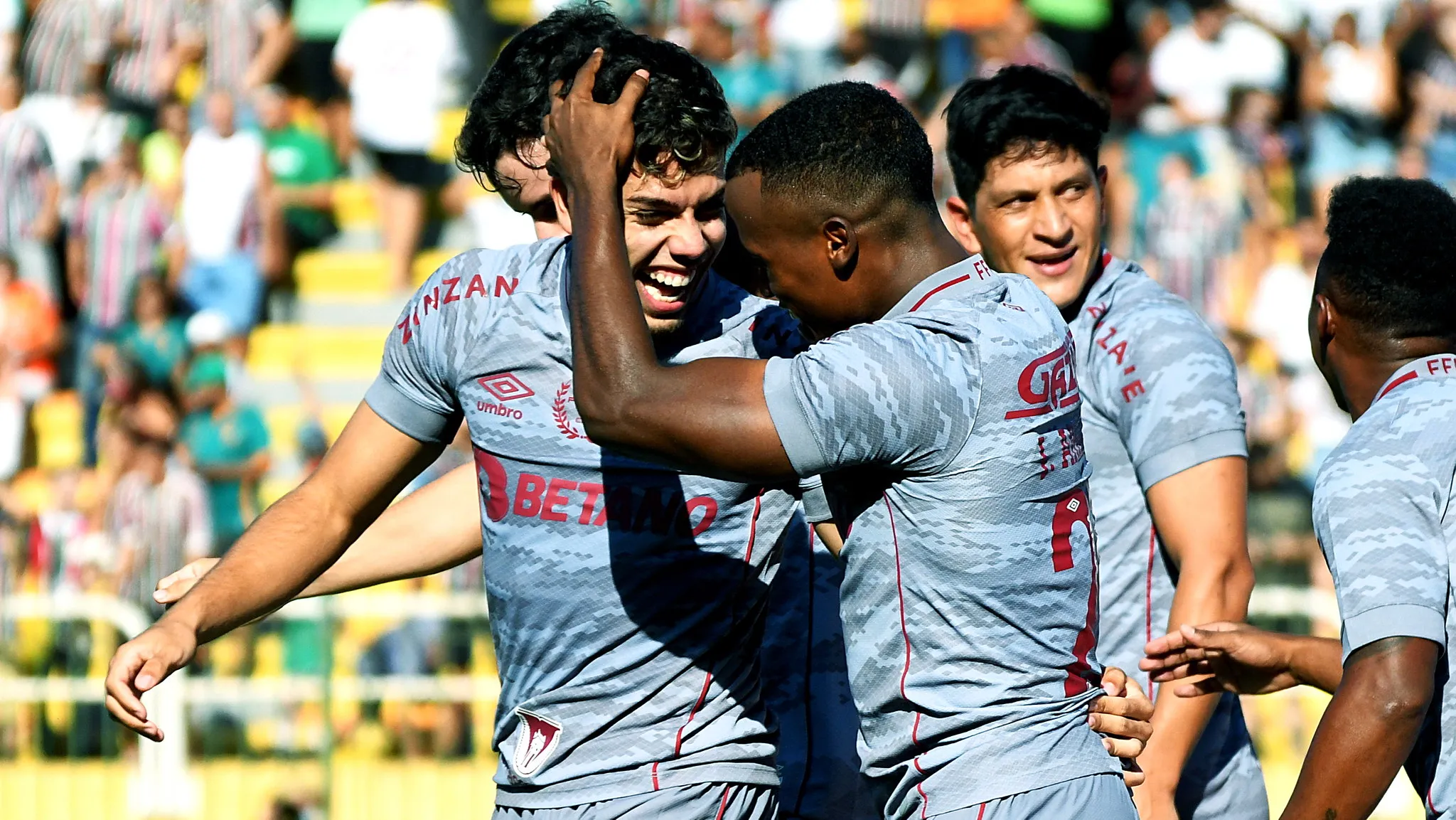 Equipe goleou Resende por 4 a 0 em Volta Redonda.