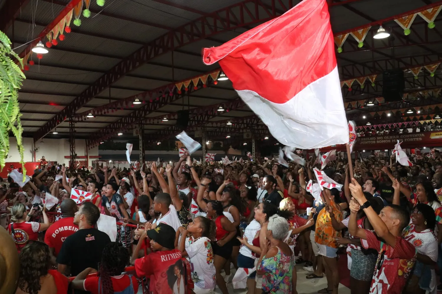 Quadra ficou lotada de torcedores no Barreto, Zona Norte de Niterói