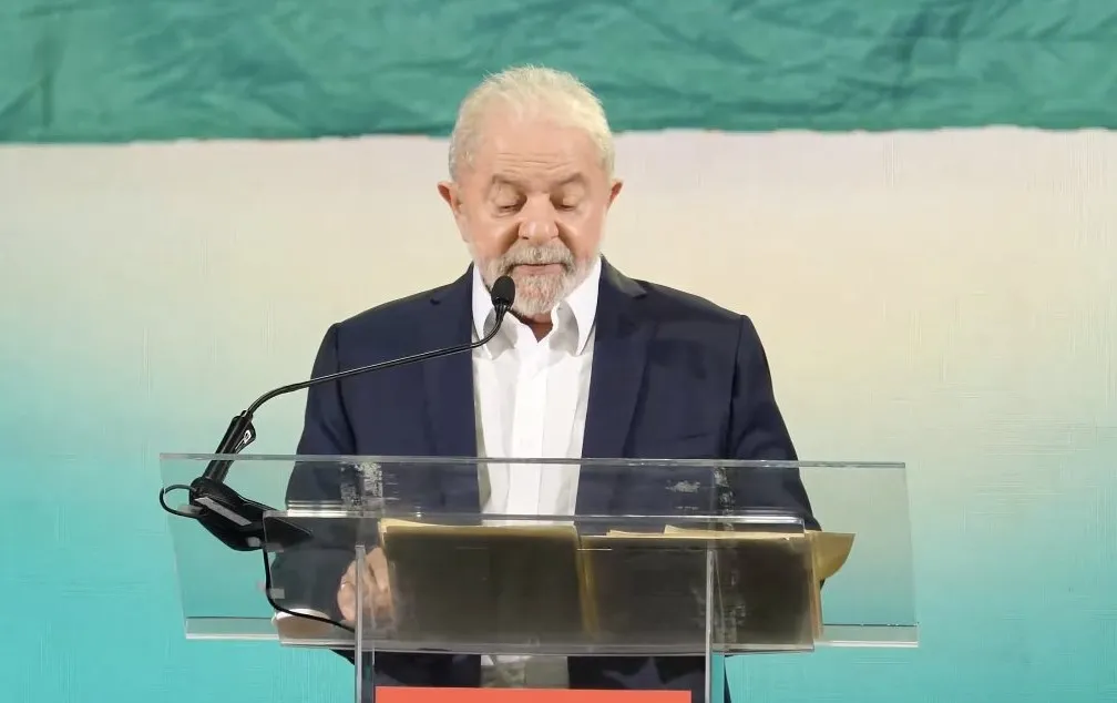 Lula leu seu discurso durante a maior parte do evento.