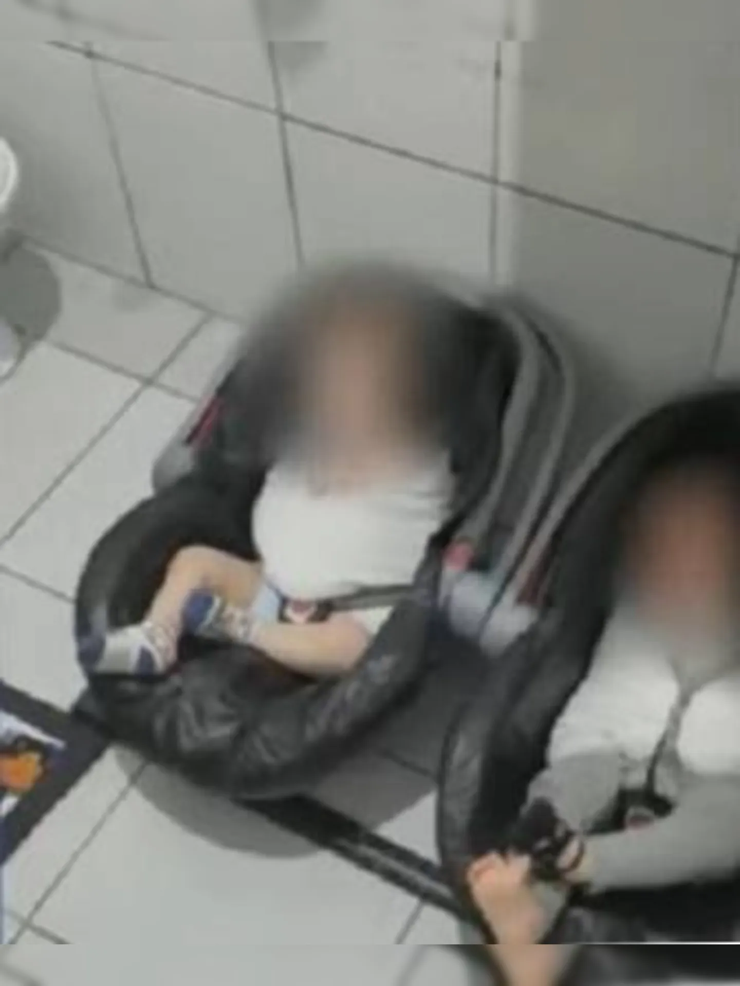 O caso ganhou repercussão apoós vídeos de bebês sofrendo maus-tratos viralizarem nas redes sociais