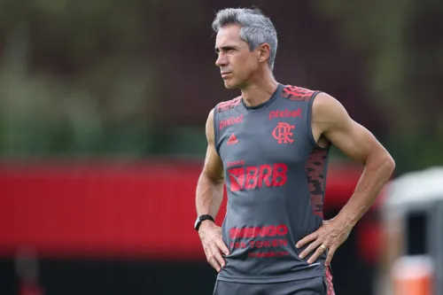 Paulo Sousa deve realizar novos testes na escalação.