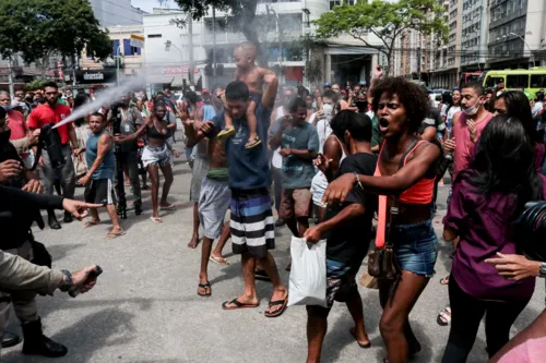 Criança foi atingida pelo spray.