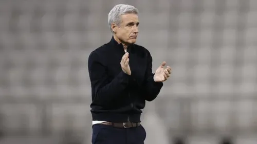 Luís Castro segue focado na reta final da temporada do Catar.