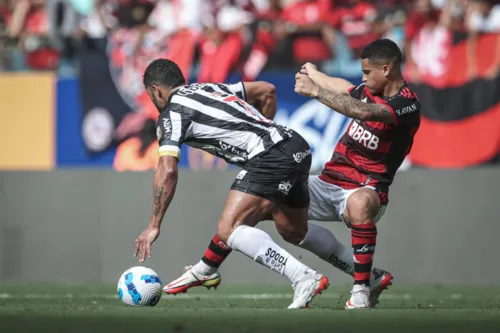 Galo supera o Flamengo e vence a Supercopa do Brasil.