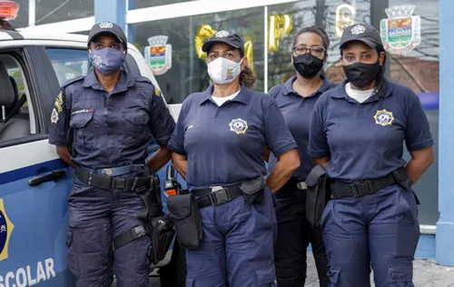 Ao todo, são 160 vagas, sendo 40 vagas imediatas e 120 para cadastro de reserva para cargos de nível médio.