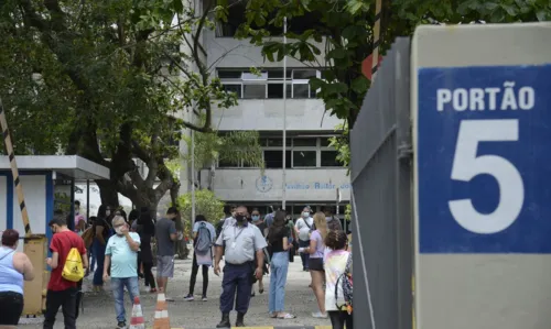 Os estudantes pré-aprovados terão até o dia 29 de março para comprovar informações.