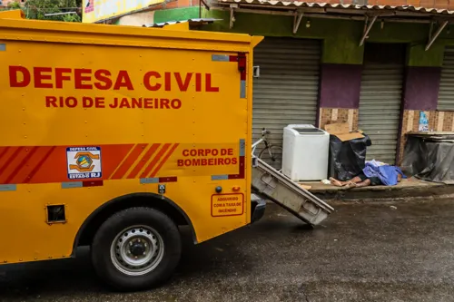 Homem apresentava algumas lesões pelo corpo, que ainda serão analisadas pela perícia da Polícia Civil.