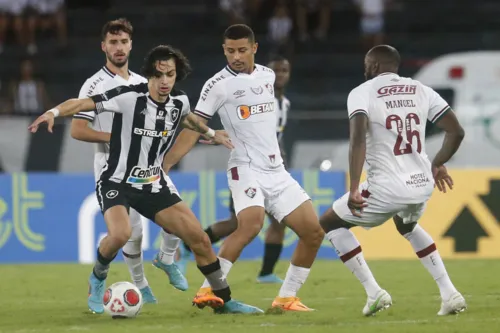 Imagem ilustrativa da imagem Fluminense vence o Botafogo na primeira partida da semifinal