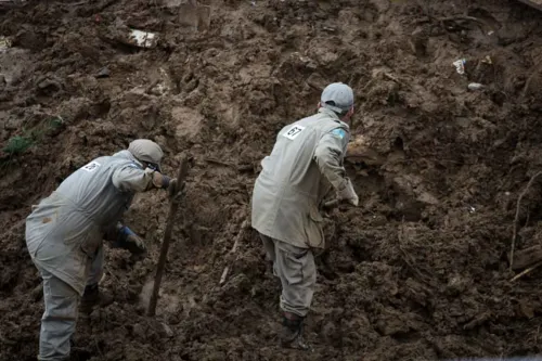 Em 33 dias, Petrópolis perdeu 240 moradores.