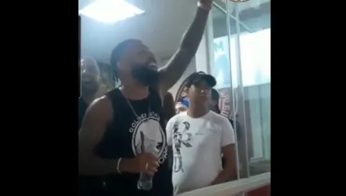 Gabigol foi visto cantando paródia com xingamentos à torcida do Vasco