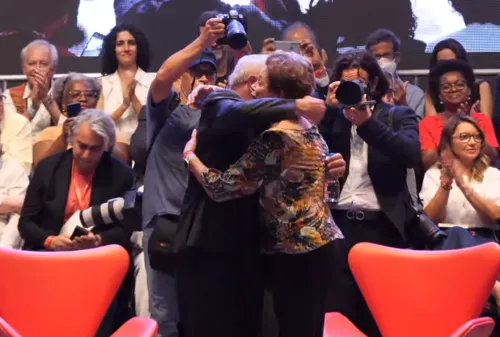 Dilma e Lula mostraram união durante o evento.