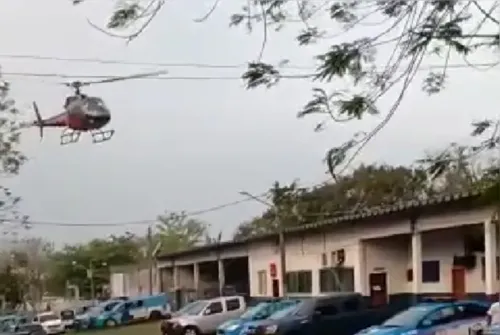 Segundo a Polícia Federal, policiais estavam monitorando a movimentação do foragido e esperando que o homem deixasse a comunidade do Salgueiro, em São Gonçalo.