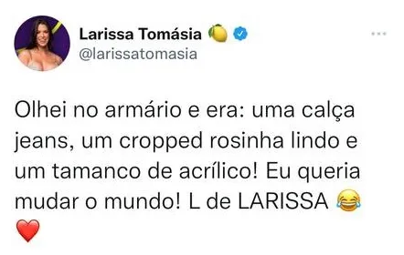 Imagem ilustrativa da imagem 'L de Larissa': Carlos Bolsonaro faz confusão com gesto de ex-BBB; entenda