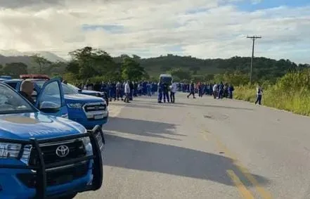 Todo o complexo decidiu se reunir para exigir seus direitos