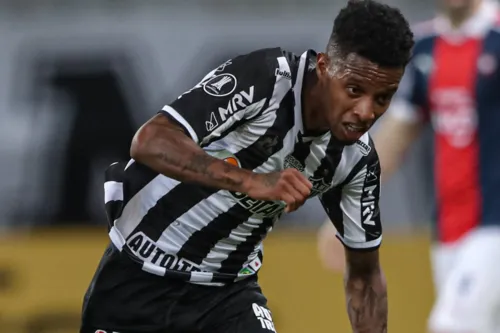 Tchê Tchê é um dos alvos do Botafogo no fechamento da janela de transferências