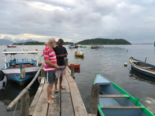 Amigos do trio de pescadores lamentaram o ocorrido e cobraram investigação