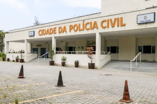 Suspeitos foram encaminhados à Cidade da Polícia.