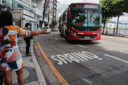 Espera por ônibus pode aumentar devido ao preço do diesel.