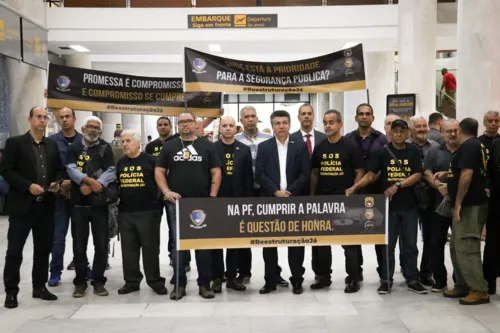 A concentração ocorreu no aeroporto Santos Dumont