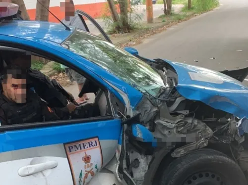 Criminosos conseguiram fugir após a colisão