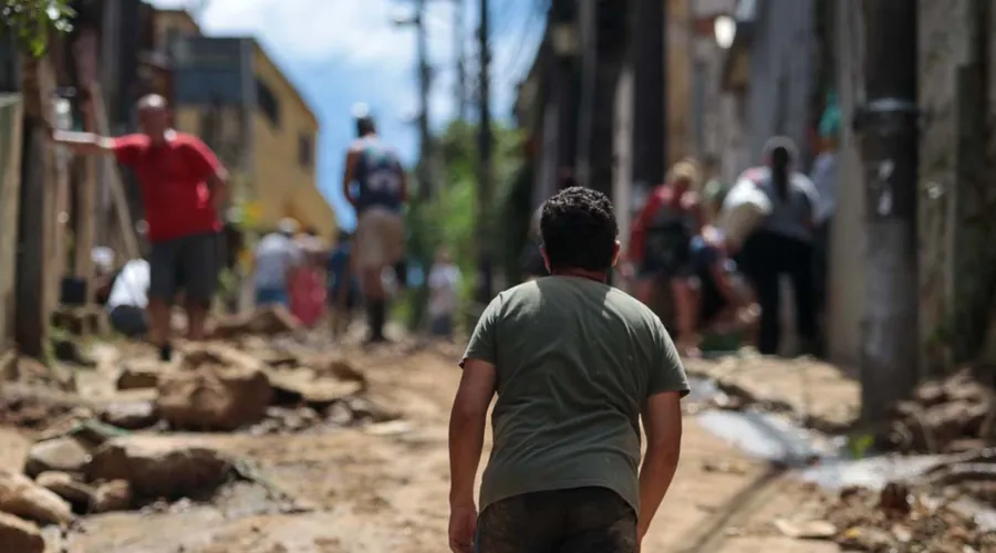 Tragédia em Petrópolis deixou quase 200 mortes. Números podem aumentar.