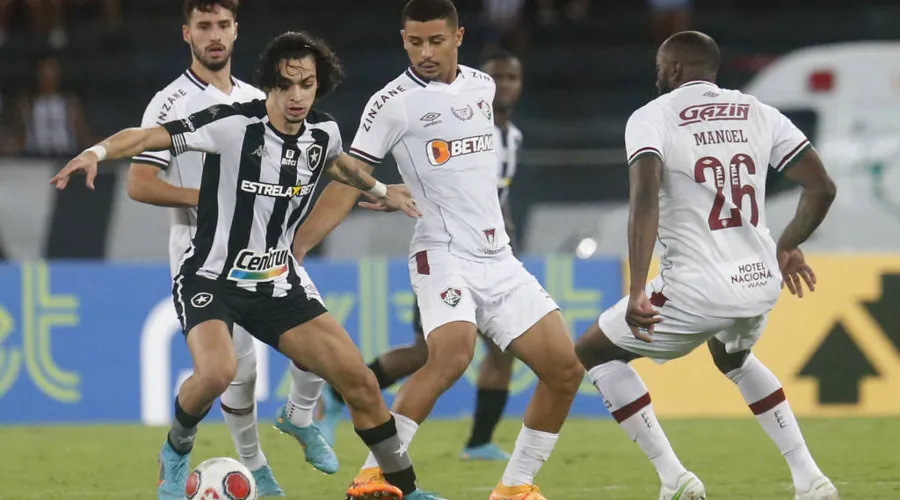 Imagem ilustrativa da imagem Fluminense vence o Botafogo na primeira partida da semifinal