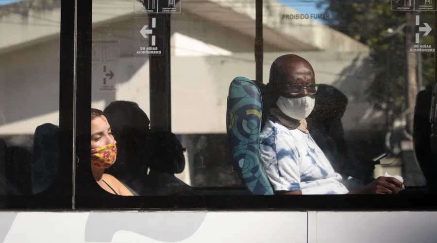 O uso de máscaras em locais abertos já não era obrigatório desde do dia 14