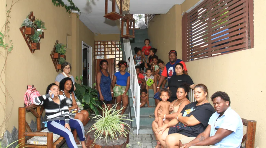 O aluguel social, de 1.500 pagos em moeda Mumbuca, já foi creditado na conta de 60 famílias que tiveram suas casas interditadas pela Defesa Civil.