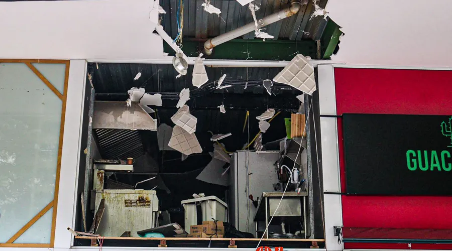 Explosão em restaurante na Zona Sul de Niterói deixa dezenas de pessoas assustadas