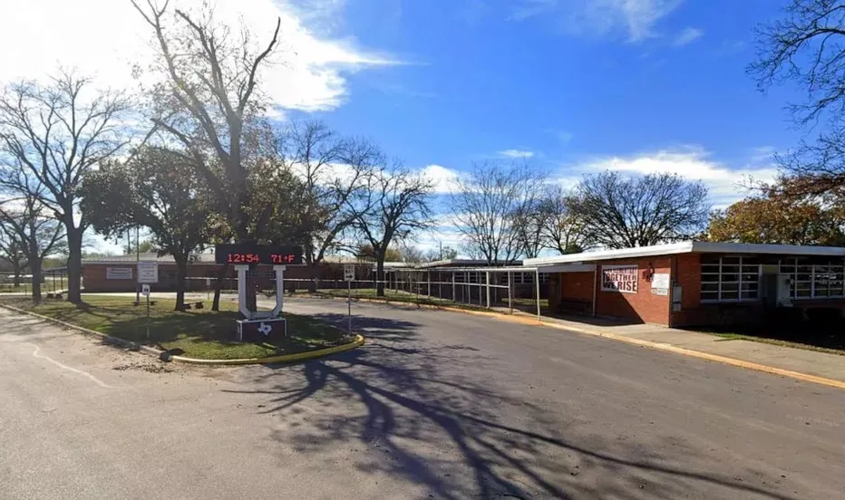 Assassino do Texas atirou contra avó antes do massacre em escola