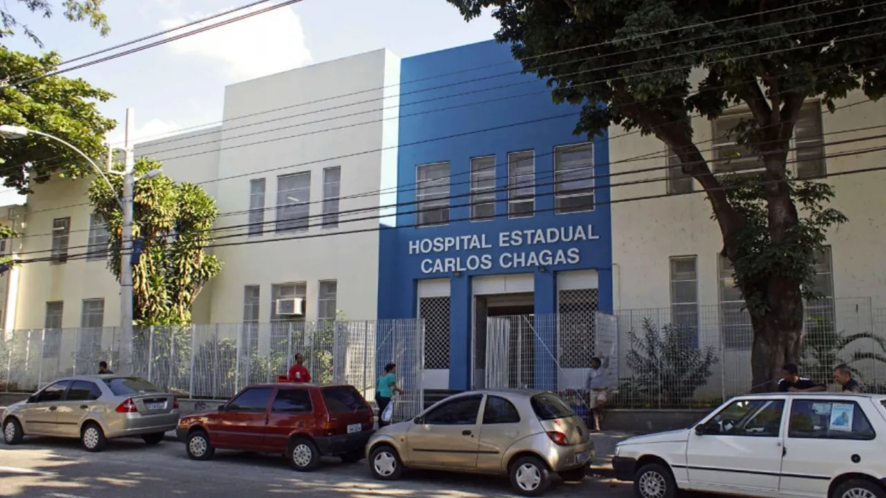 Policial foi ferido sem gravidade e socorrido ao hospital Carlos Chagas