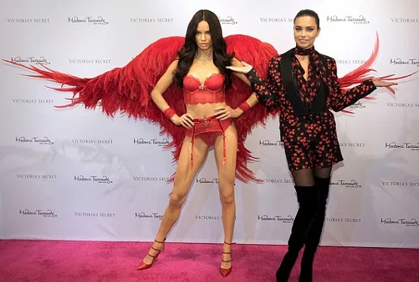 Adriana Lima é a "angel" mais antiga da grife Victoria 's Secret