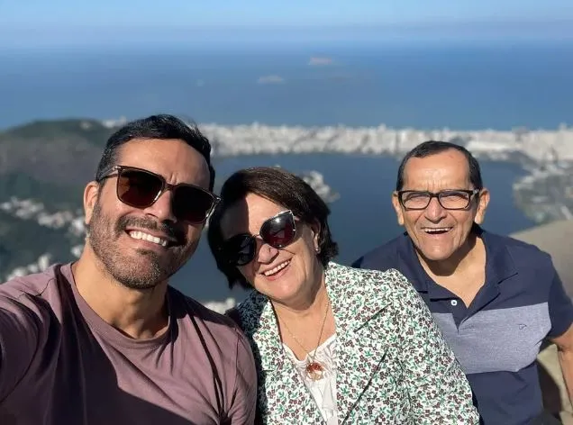 Geraldo e Oselia Coelhos estavam na cidade de férias e para visitar o filho Felipe