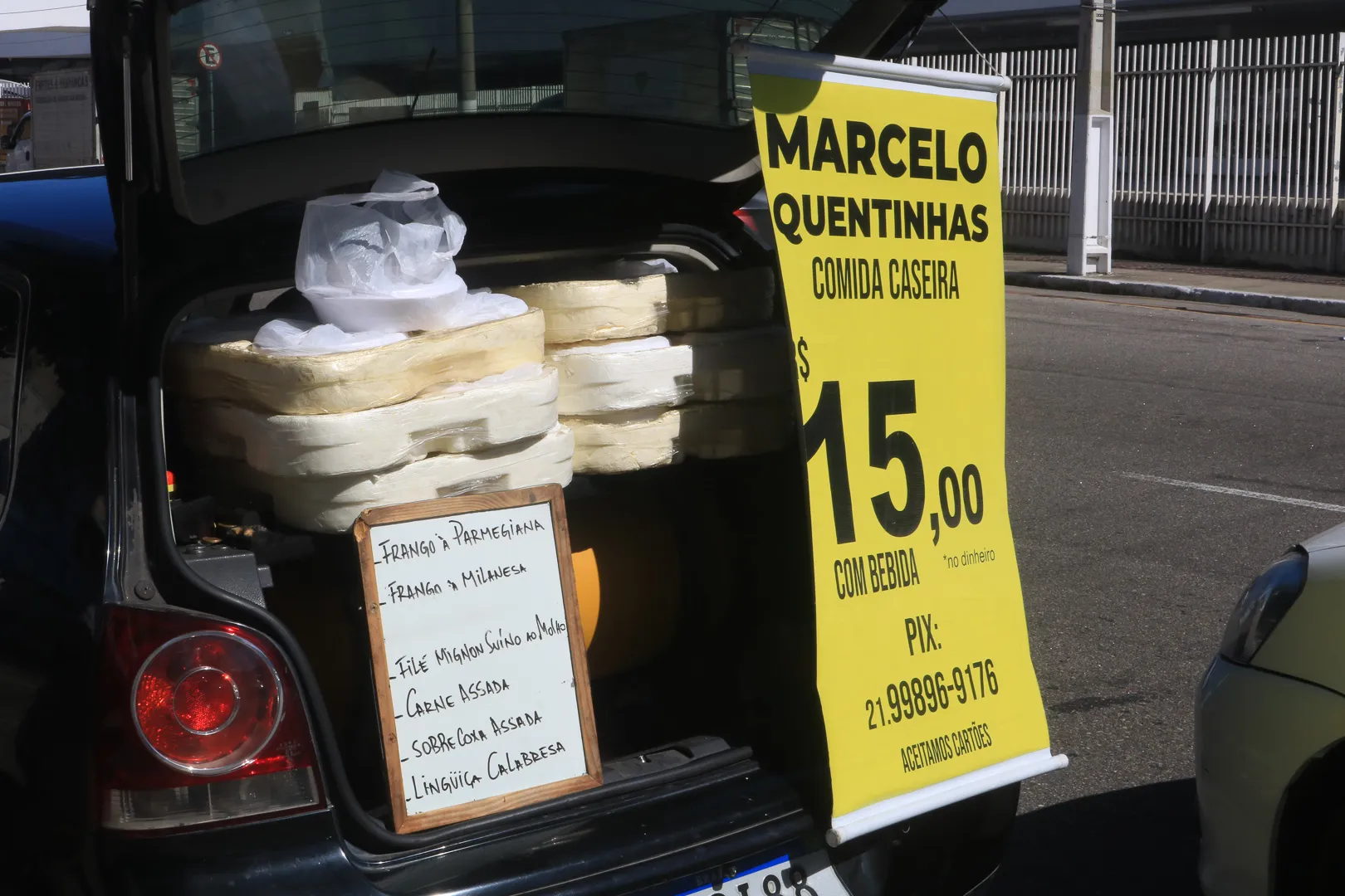 O cardápio no Marcelo varia: as opções vão desde frango à parmegiana, até filé mignon suíno