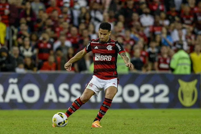 João Gomes é um dos destaques do time titular do Flamengo