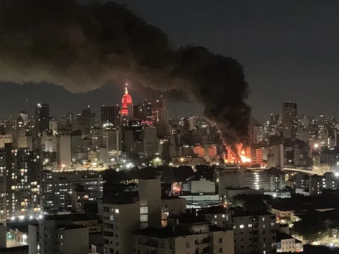 Prédios atingidos pelas chamas ficam na Região Central de São Paulo