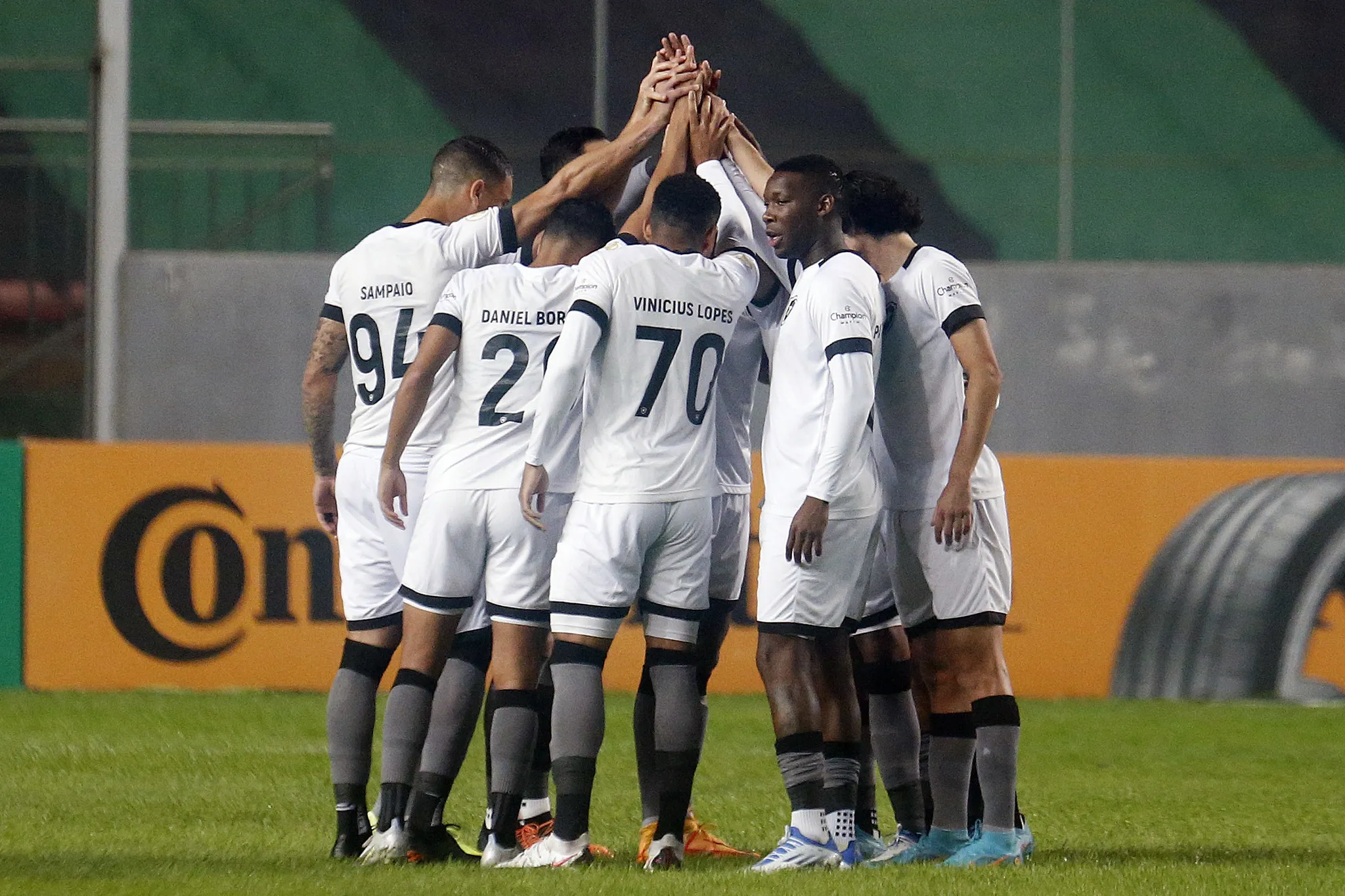 Botafogo luta por resultado improvável para avançar no mata-mata