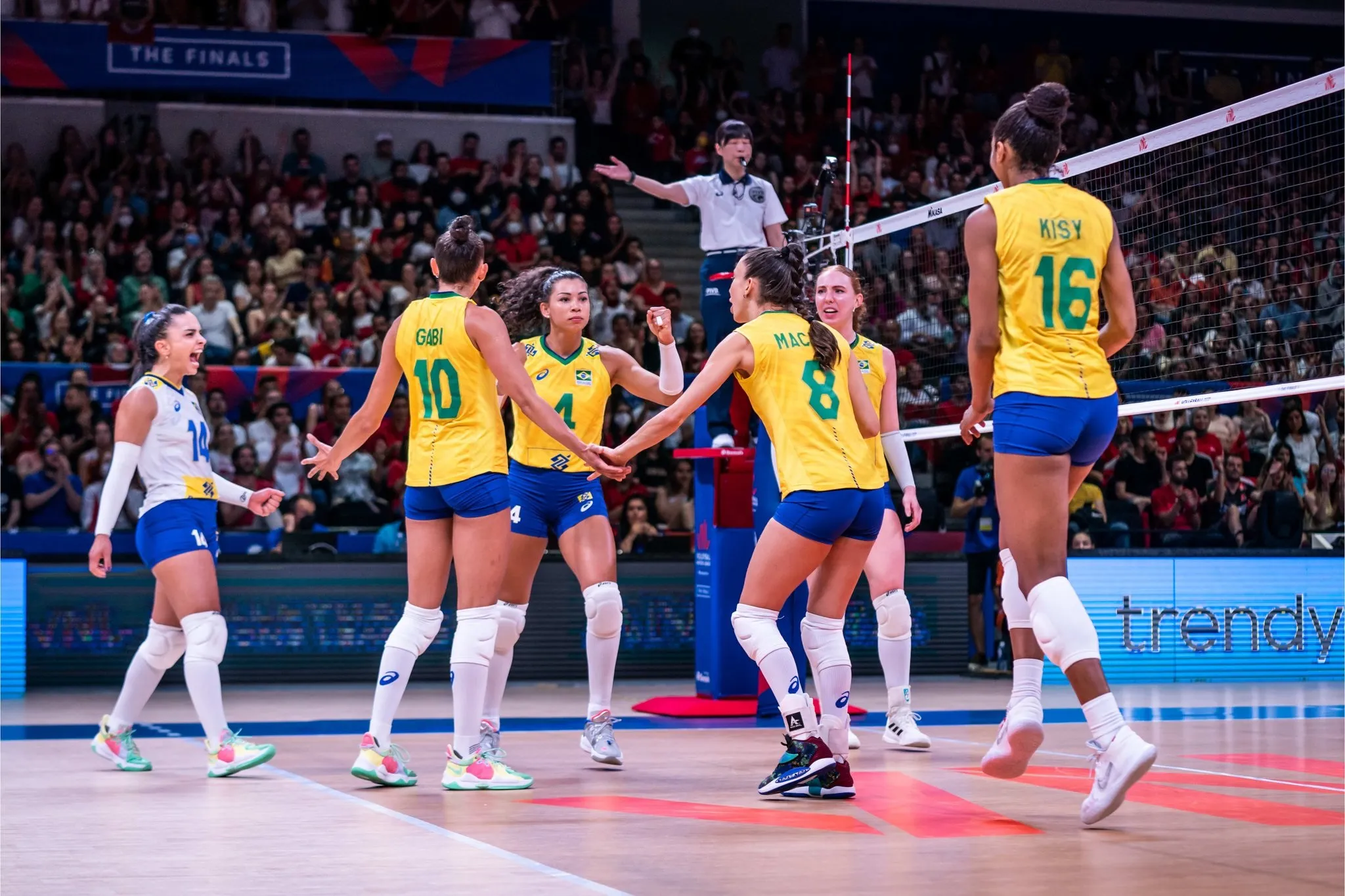 Meninas do Brasil venceram por 3 sets a 1