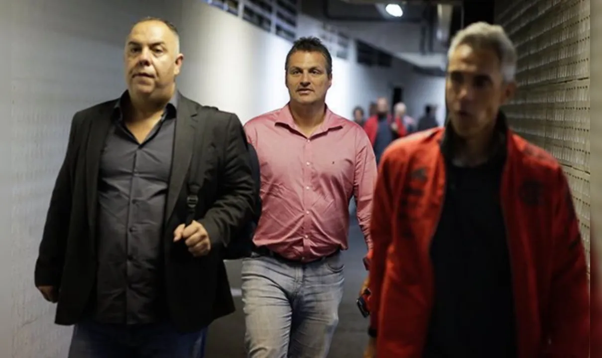 Coletiva de Paulo Sousa causou mal-estar dentro do elenco e revoltou o goleiro Diego Alves