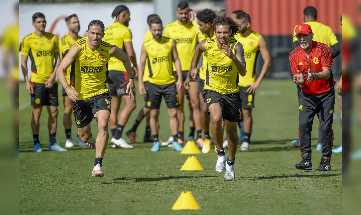 Filipe Luís e Willian Arão recuperam espaço na equipe titular