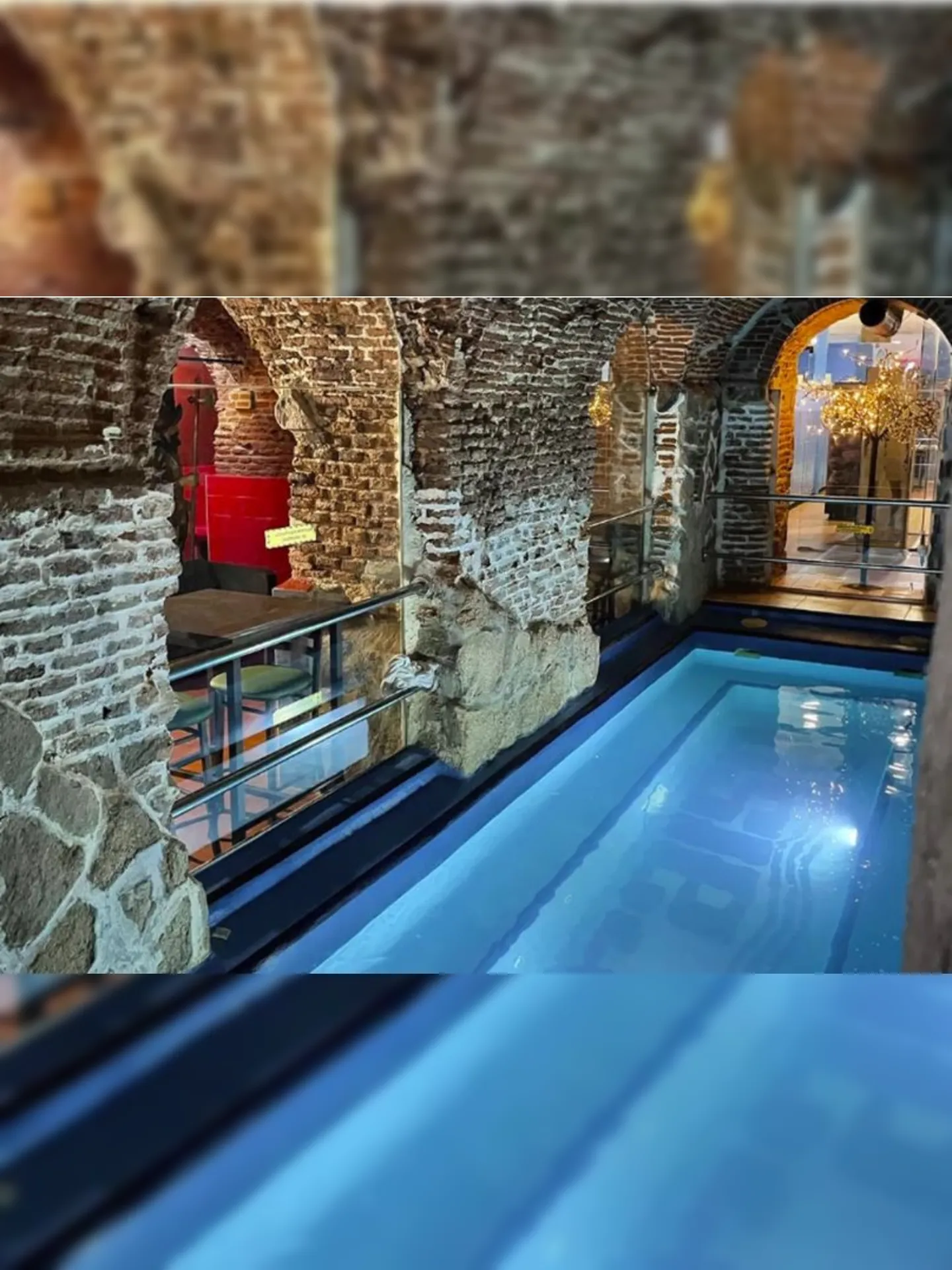 Imagem mostra espaço interior da Sauna Paraíso, em Madri