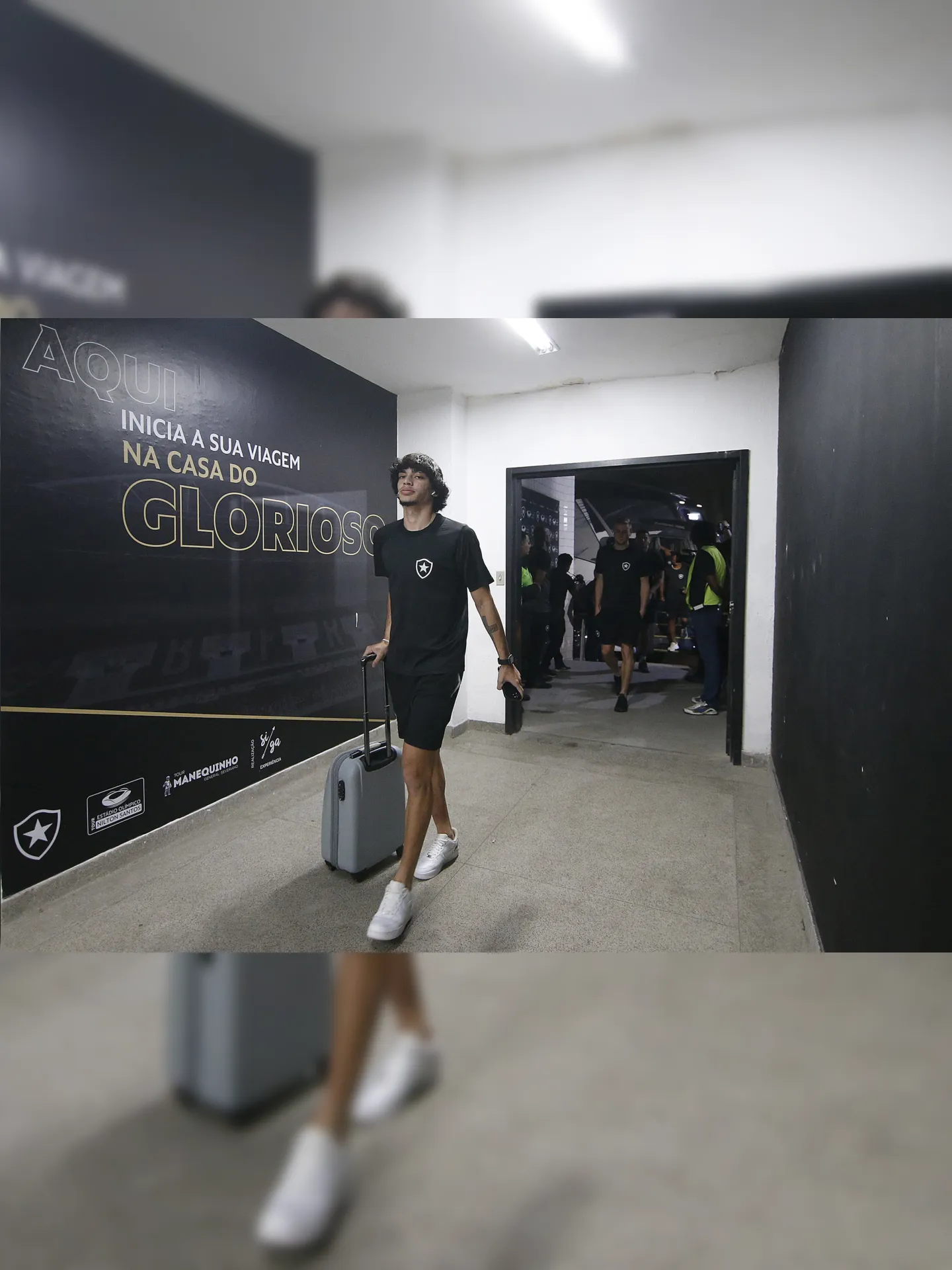 Matheus Nascimento negocia renovação de contrato no Botafogo