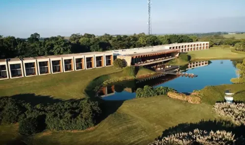 Hotel fica dentro da Fazenda Boa Vista.