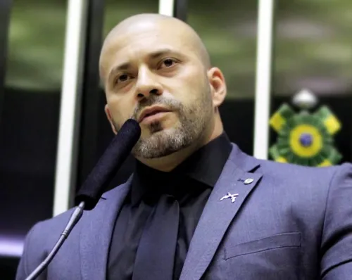 Deputado já foi condenado a oito anos e nove meses de prisão e 'perdoado' pelo presidente