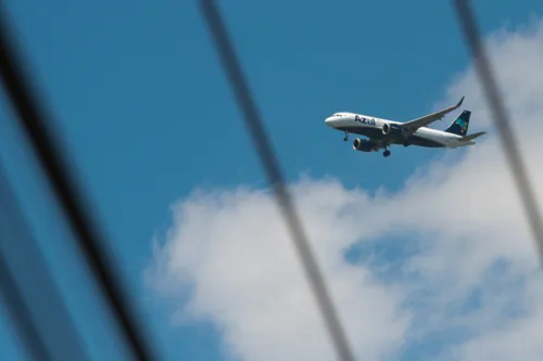 Até o momento, as companhias Gol e Azul pronunciaram que vão retomar os serviços