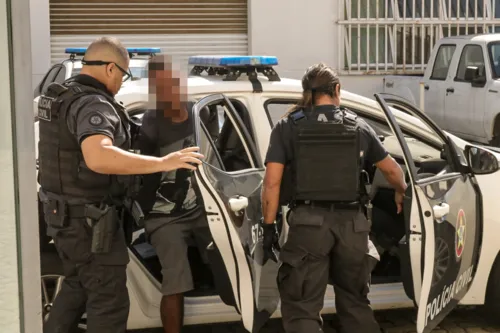 Operação da Polícia Civil mira facção que atua em Realengo