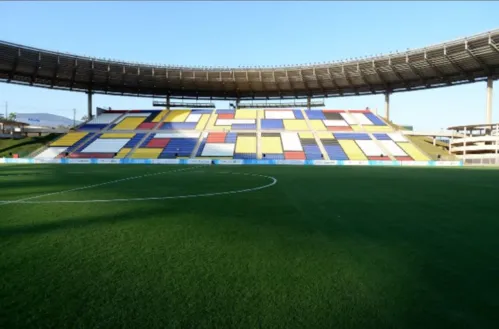 Londrina x Vasco, marcado para o Estádio do Café, recebeu proposta para o Kléber Andrade