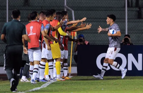 O argentino Germán Cano marcou três dos incríveis 10 gols do Tricolor