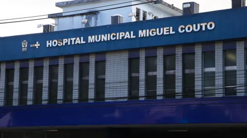 Ela foi levada para o Hospital Miguel Couto