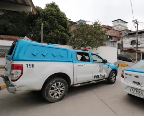 A operação começou nas primeiras horas da manhã.